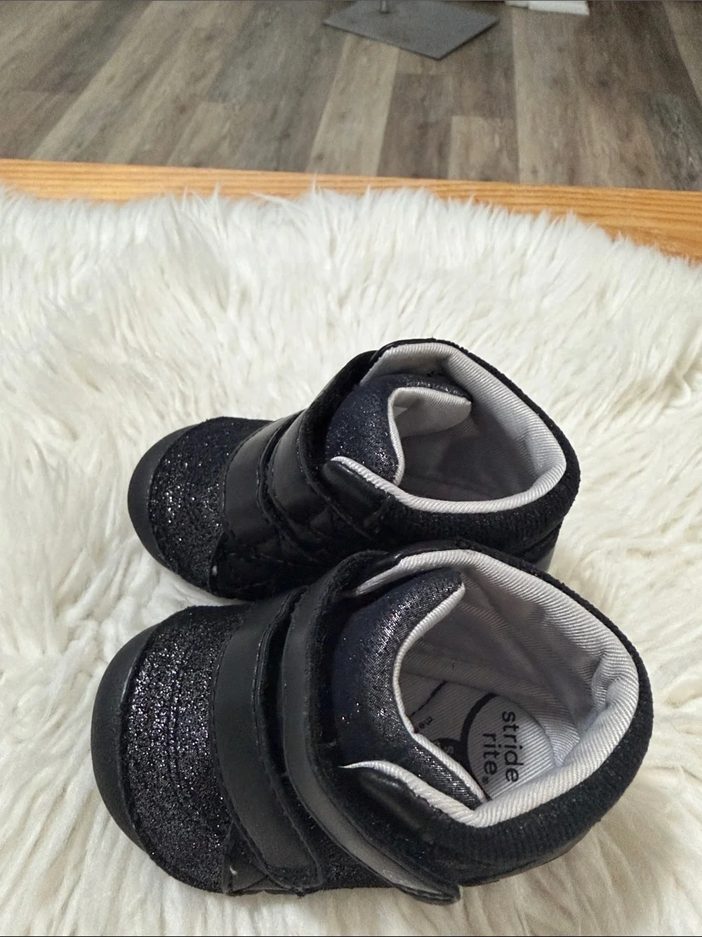 Stride Rite Black Glitter High-Top Velcro Baby Sneakers Size 4.5